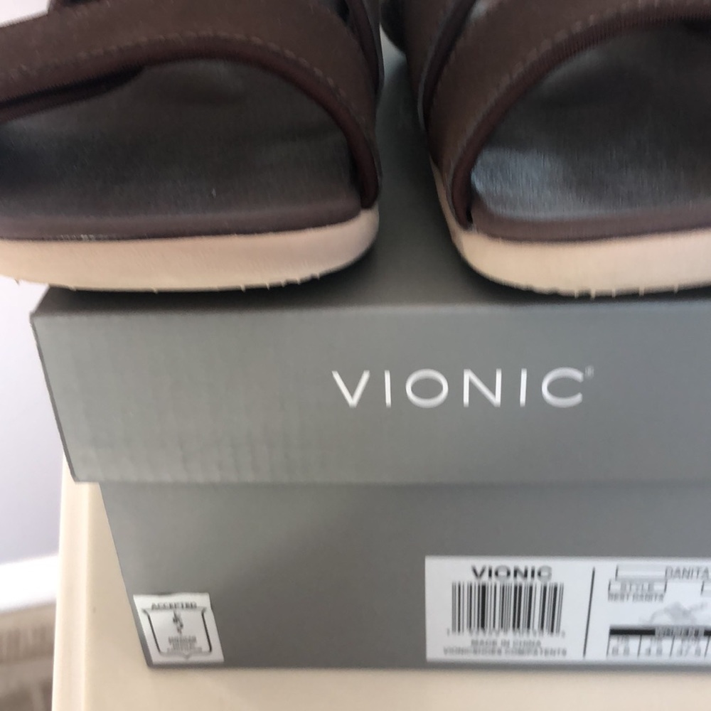 Vionic sandals - Picture 3 of 6